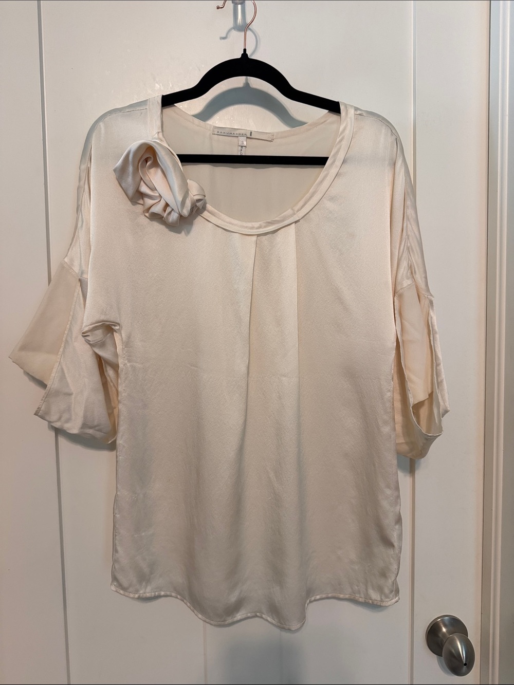 Dorothee Schumacher Cream 100% Silk Scoop Neck Blouse with Rosette Accent Size S
